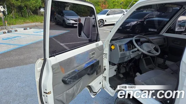 Chevrolet labo 2012 thumb 7