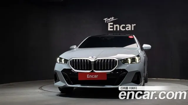 BMW 5 серии 2025 thumb 3