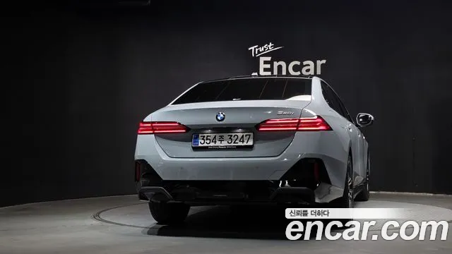 BMW 5 серии 2025 thumb 4