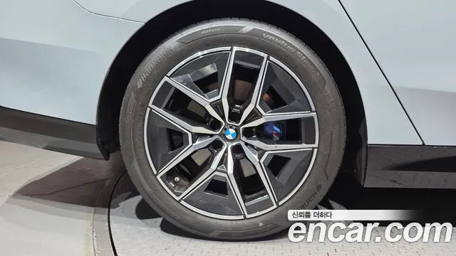 BMW 5 серии 2025 thumb 5