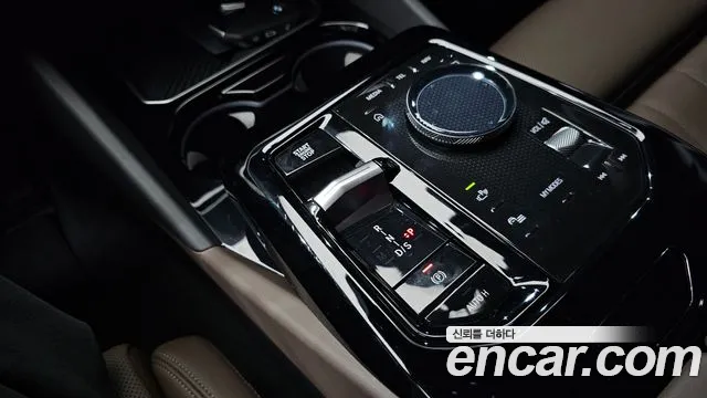 BMW 5 серии 2025 thumb 9
