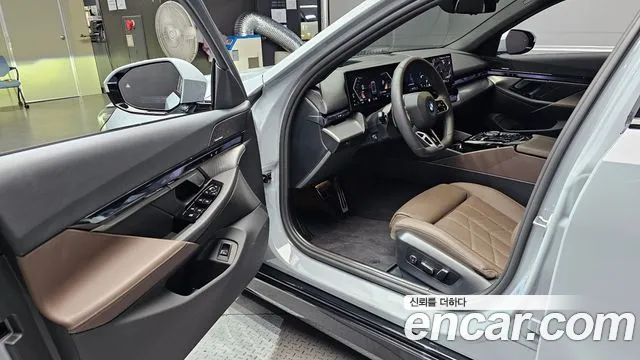 BMW 5 серии 2025 thumb 10