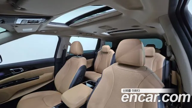 Kia Carnival 2023 thumb 11