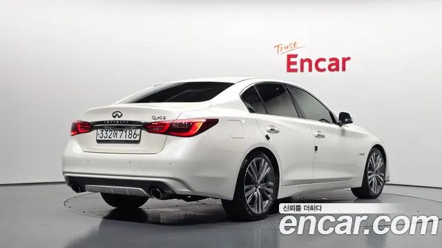 Infiniti Q50 2019 thumb 2