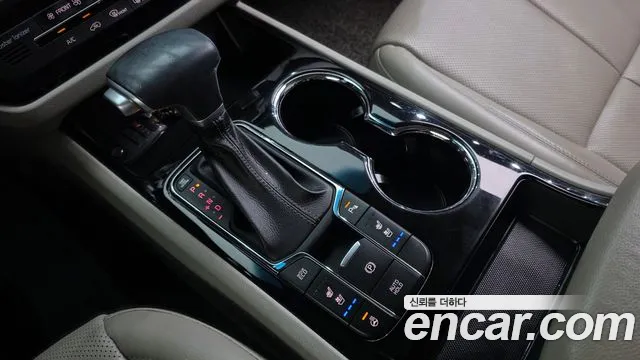 Kia Carnival 2019 thumb 9