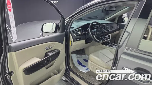 Kia Carnival 2019 thumb 10