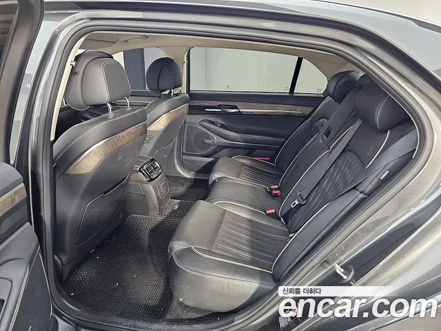 Genesis G90 2019 thumb 9