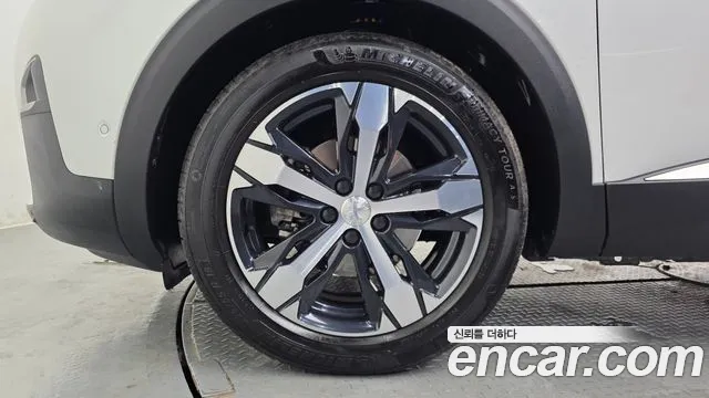 Peugeot 5008 2021 thumb 5