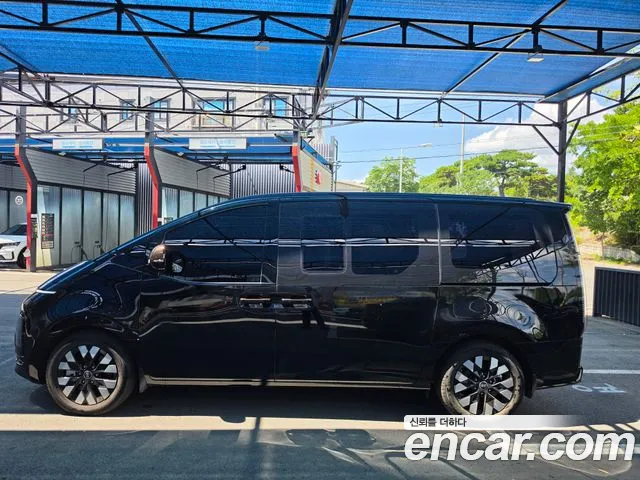 Hyundai Staria 2025 thumb 5