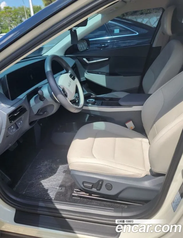 Kia EV6 2023 thumb 10