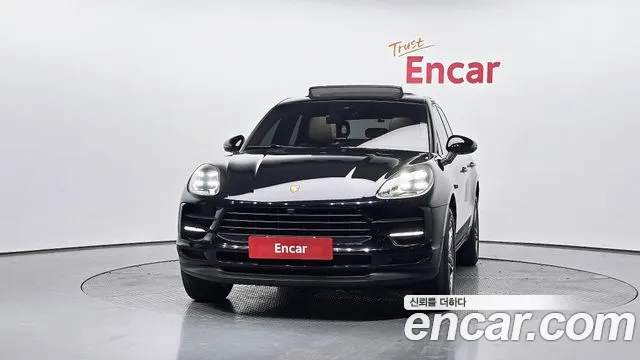 Porsche Macan 2021 thumb 3