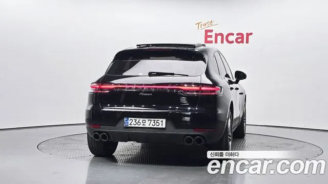 Porsche Macan 2021 thumb 4