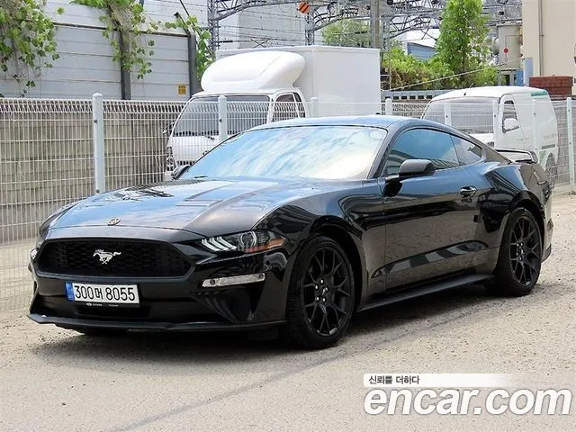 Ford Mustang Mach-E 2023 thumb 2