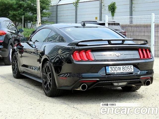 Ford Mustang Mach-E 2023 thumb 3