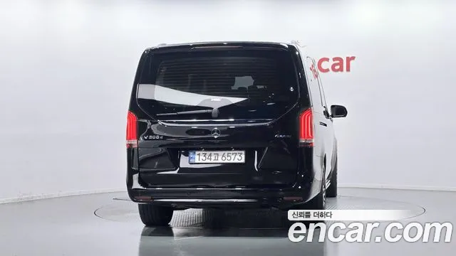 Mercedes-Benz V-Class 2021 thumb 4