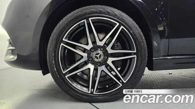 Mercedes-Benz V-Class 2021 thumb 5