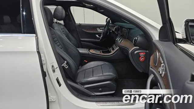 Mercedes-Benz E-Класс 2021 thumb 11