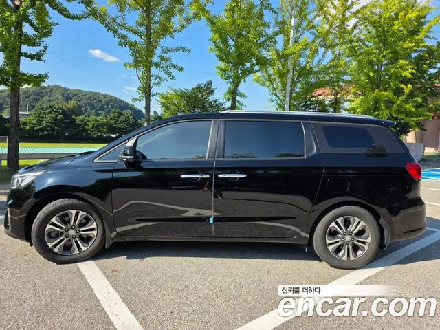 Kia Carnival 2019 thumb 7
