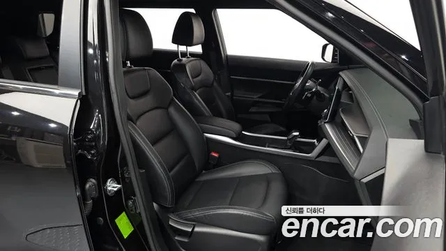 KG_Mobility_Ssangyong Torres 2022 thumb 11