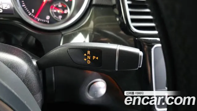 Mercedes-Benz GLE 2016 thumb 9