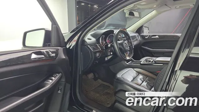 Mercedes-Benz GLE 2016 thumb 10