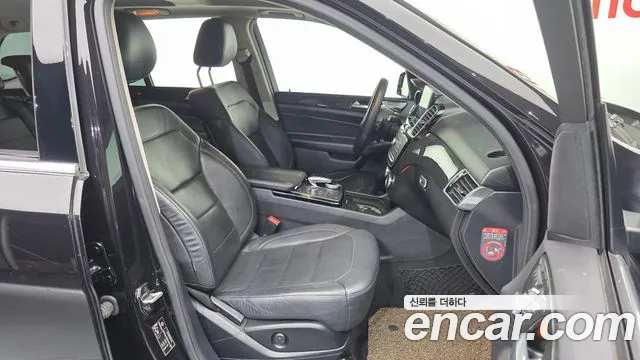 Mercedes-Benz GLE 2016 thumb 11