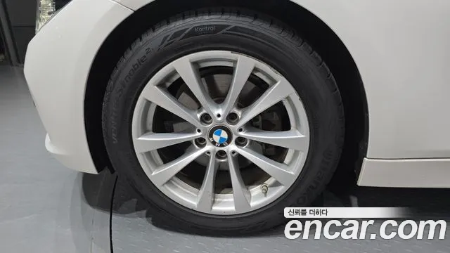 BMW 3 серии 2018 thumb 5