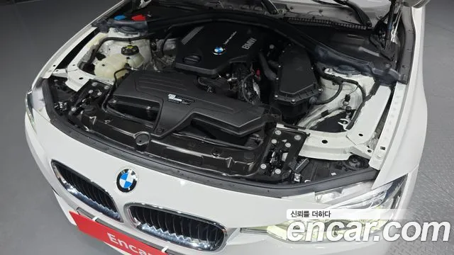 BMW 3 серии 2018 thumb 6