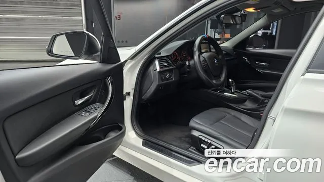BMW 3 серии 2018 thumb 10