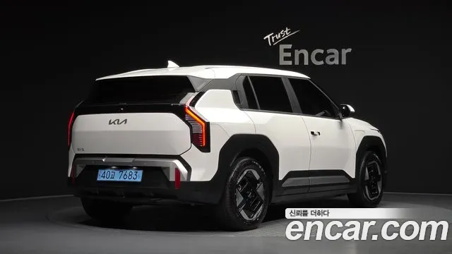 Kia EV3 2024 thumb 2