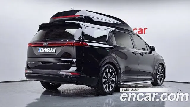 Kia Carnival 2021 thumb 2