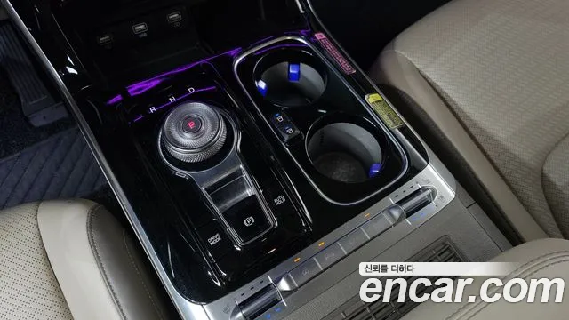 Kia Carnival 2021 thumb 9