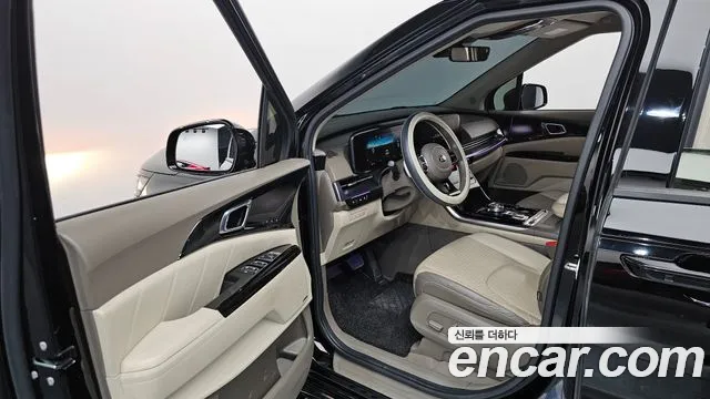 Kia Carnival 2021 thumb 10