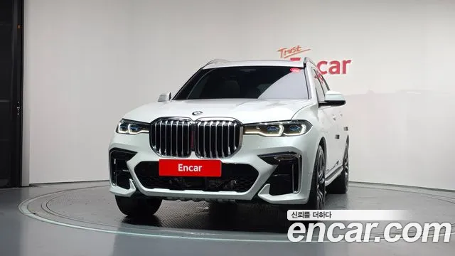 BMW X7 2022 thumb 3