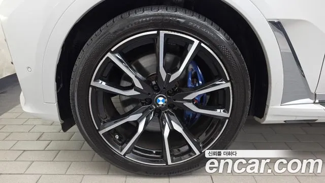 BMW X7 2022 thumb 5