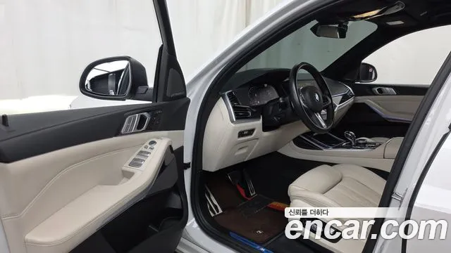BMW X7 2022 thumb 10