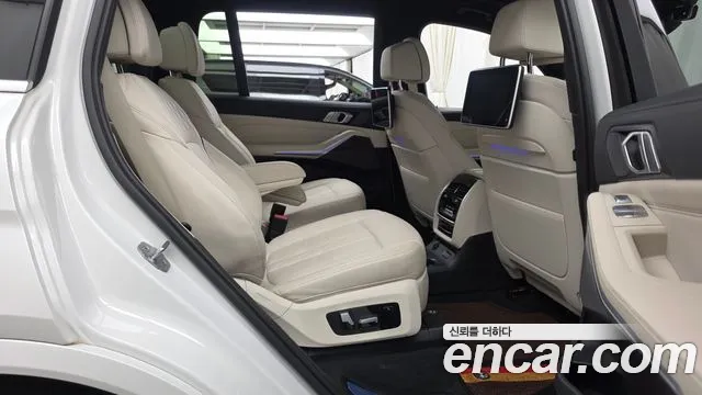 BMW X7 2022 thumb 12