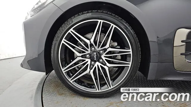 Kia Stinger 2021 thumb 5