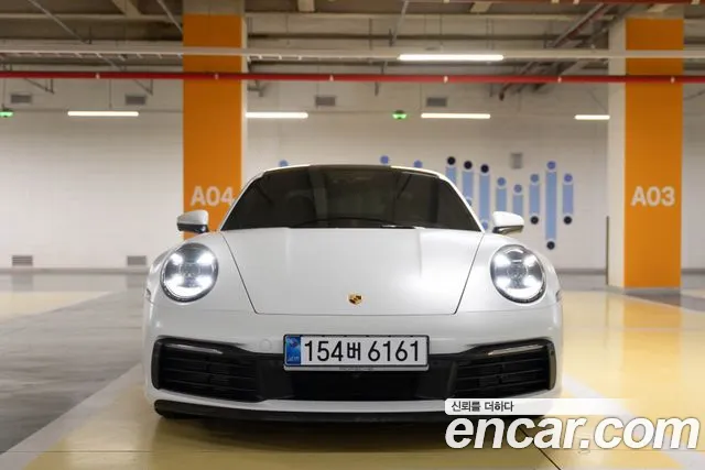 Porsche 911 2020 thumb 3