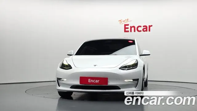 Tesla Model 3 2022 thumb 3