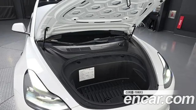 Tesla Model 3 2022 thumb 6