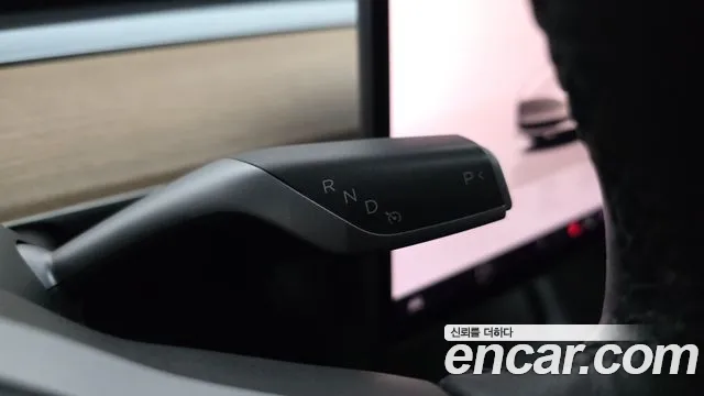 Tesla Model 3 2022 thumb 9