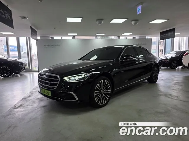 Mercedes-Benz S-Класс 2024 1