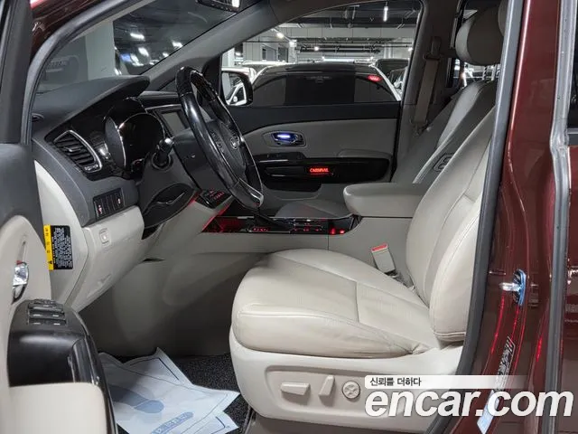 Kia Carnival 2019 thumb 10