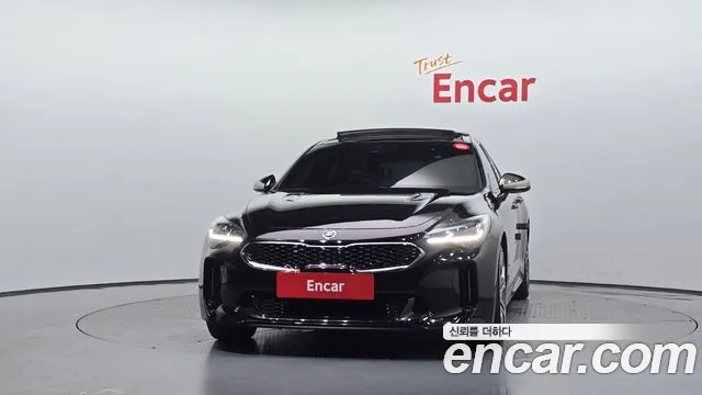 Kia Stinger 2019 thumb 3