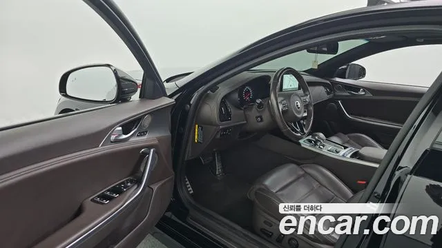 Kia Stinger 2019 thumb 10