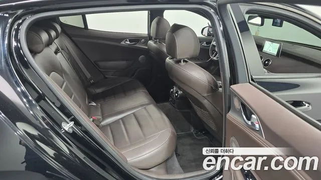 Kia Stinger 2019 thumb 11