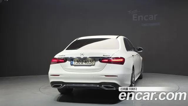 Mercedes-Benz E-Класс 2022 thumb 4