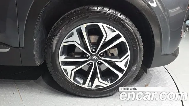 Hyundai Santa Fe 2019 thumb 5
