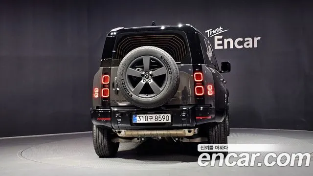 Land Rover Defender 2025 thumb 4